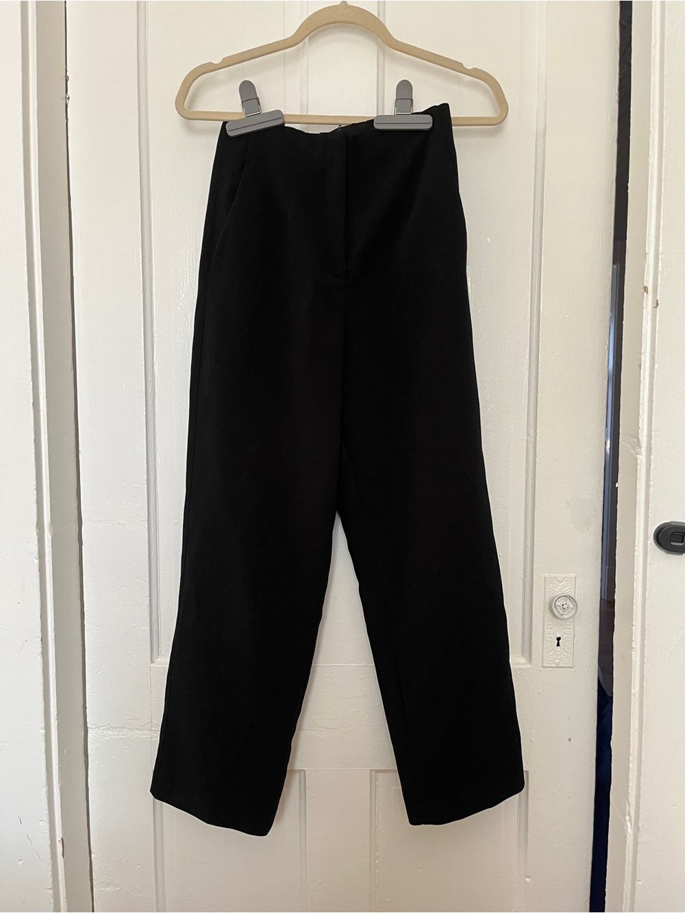 H&M Women’s Black Straight Pants High Rise Size 34